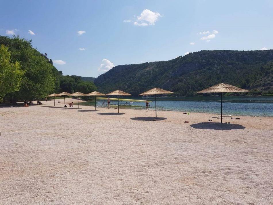 Rokovaca Apartment Skradin Exterior foto
